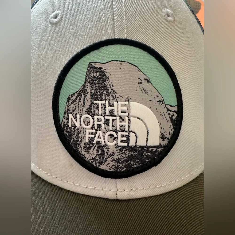 The North Face Snapback Mesh Back‎ Trucker Hats Blue One Size Lot of 2